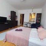Elisabeth7 Apartment